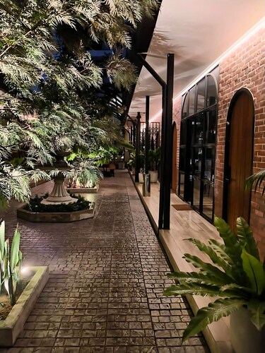 11 Bedrooms city courtyard villa in the center of Bangkok.