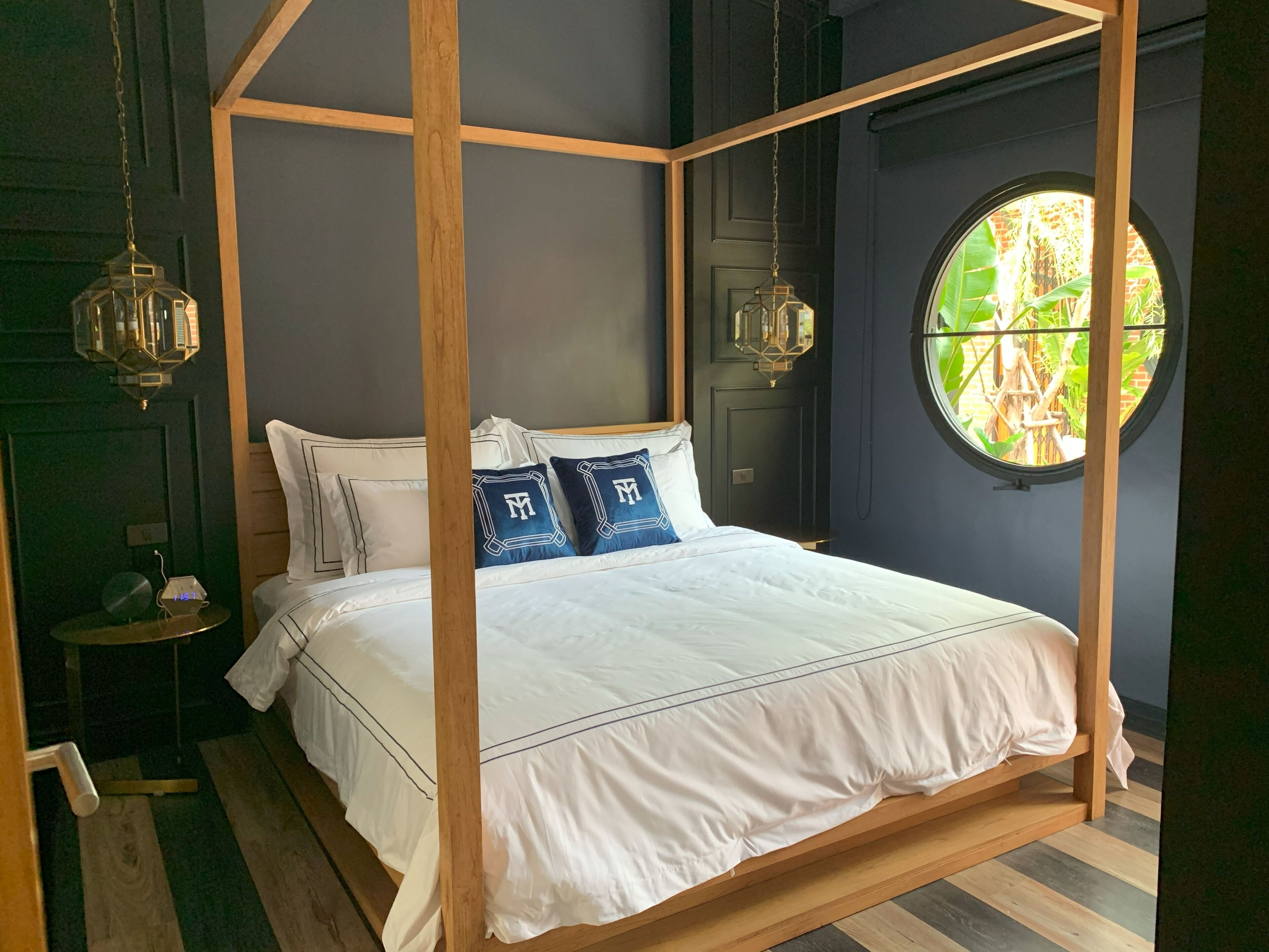 11 bedrooms, in-room safe, desk, iron/ironing board