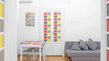 Apartamento City | Zona de estar | Una televisión de pantalla plana