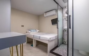 Comfort Single Room - Spring Inn (Kowloon)
