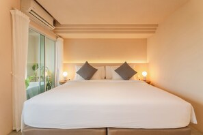 Deluxe kamer, bad, uitzicht op de stad