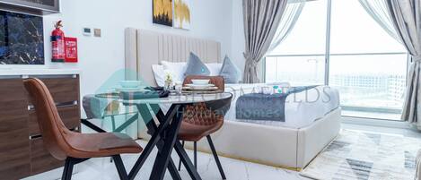 Coffres-forts dans les chambres, fer et planche à repasser