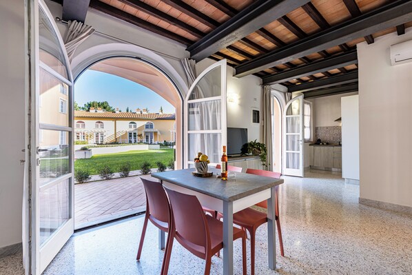 Dining - Ripadoro The Courts of Rivalto (Rivalto)