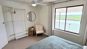 3 bedrooms, iron/ironing board, travel crib, free WiFi