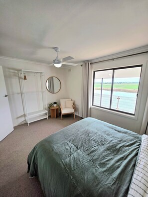 3 Schlafzimmer, Bügeleisen/Bügelbrett, Reisekinderbett, kostenloses WLAN
