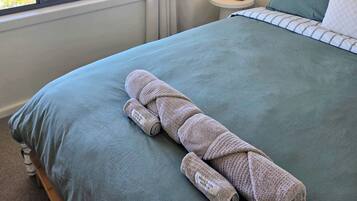 3 bedrooms, iron/ironing board, free WiFi, bed sheets