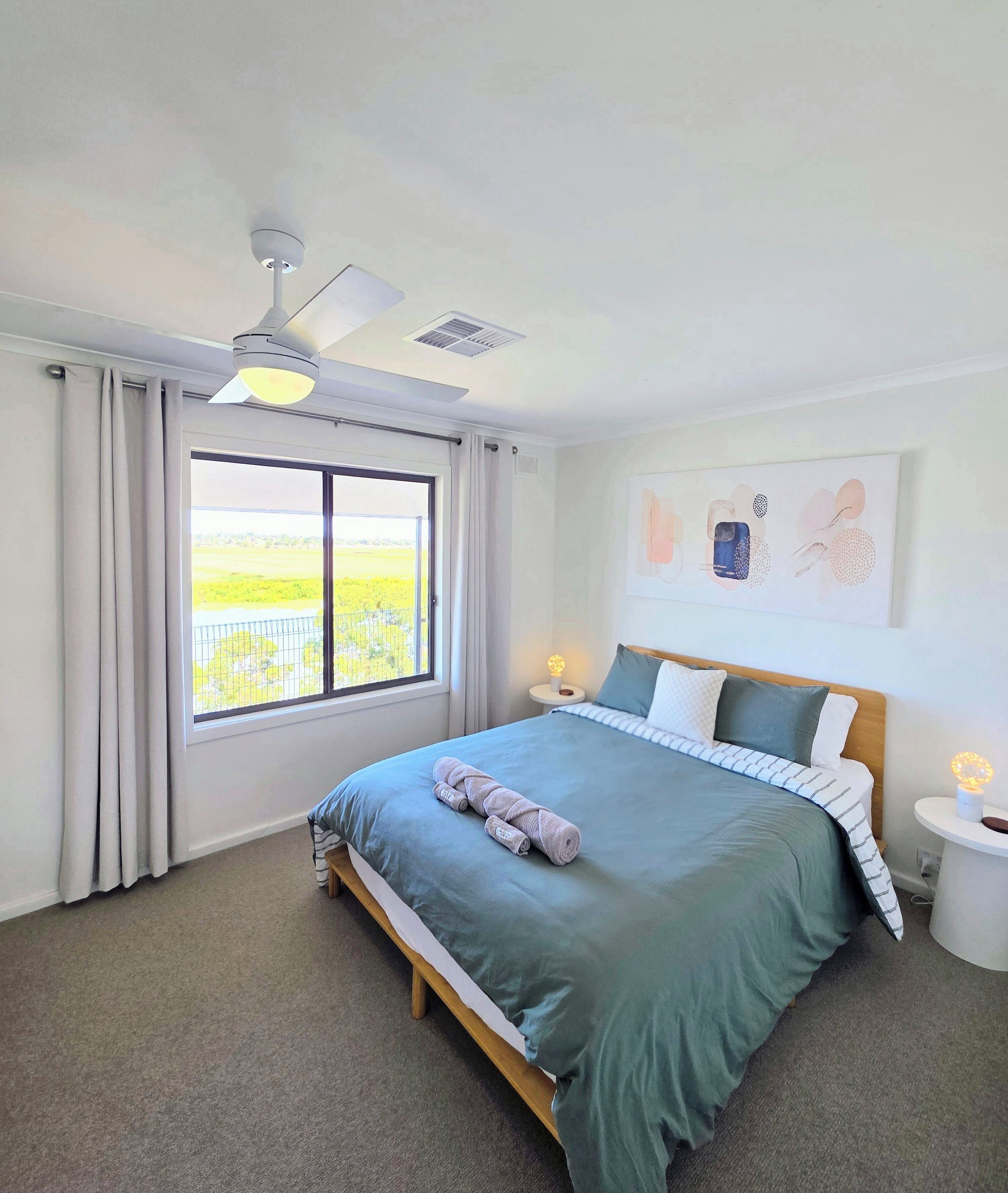 3 bedrooms, iron/ironing board, free WiFi, bed sheets