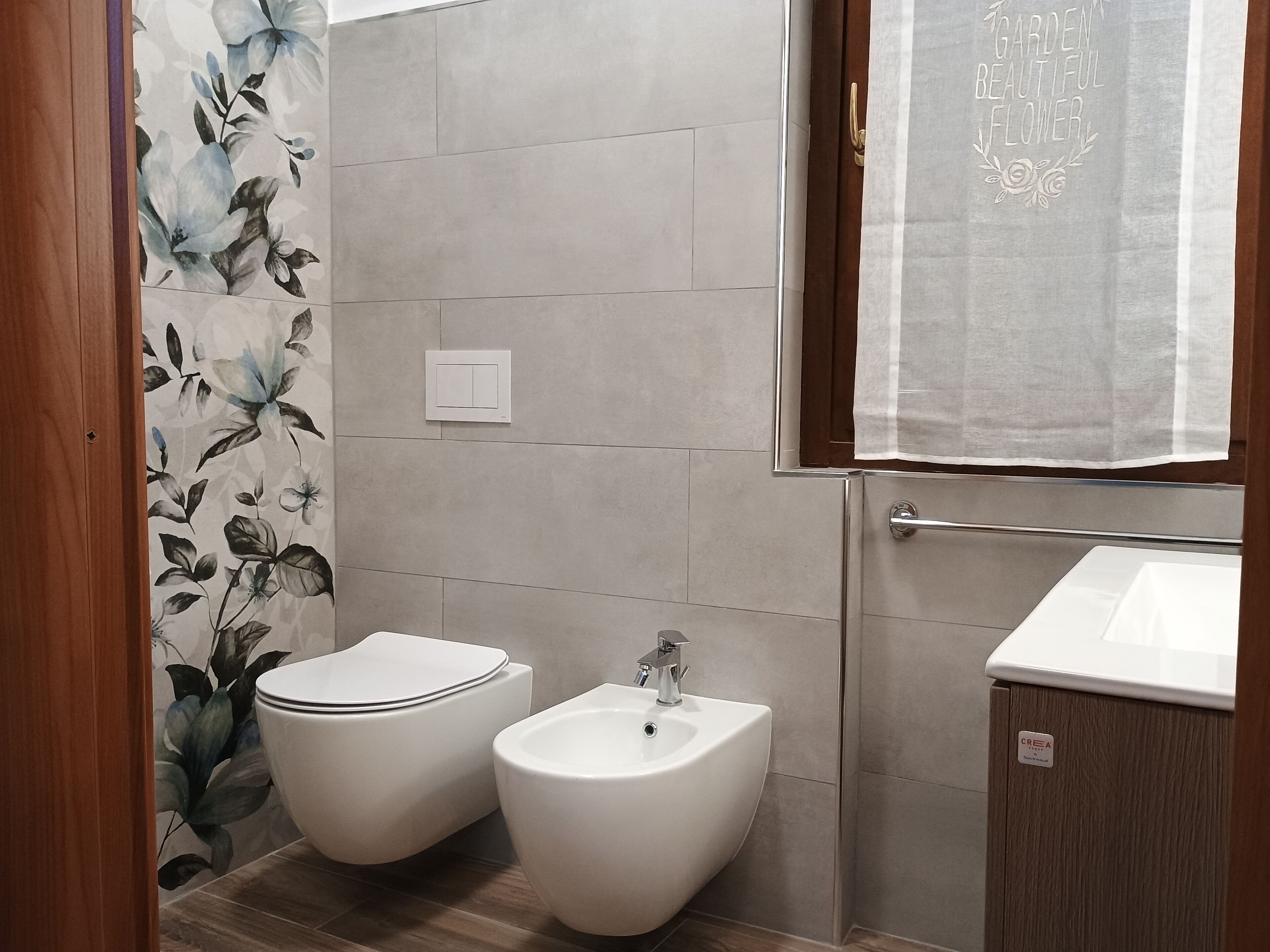 Doccia, asciugacapelli, bidet, asciugamani