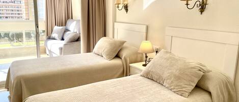 Strykjärn/strykbräda, resesäng, gratis wi-fi och sängkläder