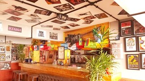 酒吧（店内）