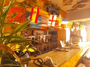 Bar (en la propiedad)