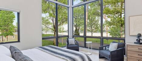 6 bedrooms, desk, free WiFi, bed sheets