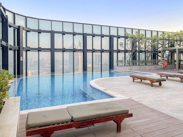 Pool - FIRST CLASS | 1BR | Luxe Retreat in Prime Location (Downtown)