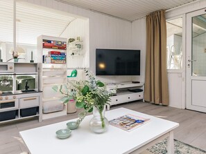 House | Interior - 4 Star Holiday Home in Vaeggerlose (Vaeggerlose)