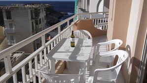 Leilighet, 2 soverom, terrasse, havutsikt | Balkong