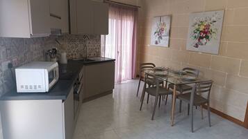 Appartamento, 2 camere da letto, patio, vista oceano | Interni
