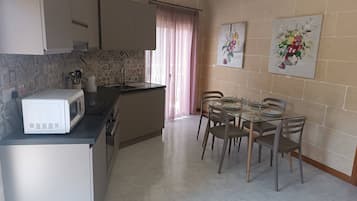 Apartamento, 2 quartos, varanda, vista para o oceano | Parte interna