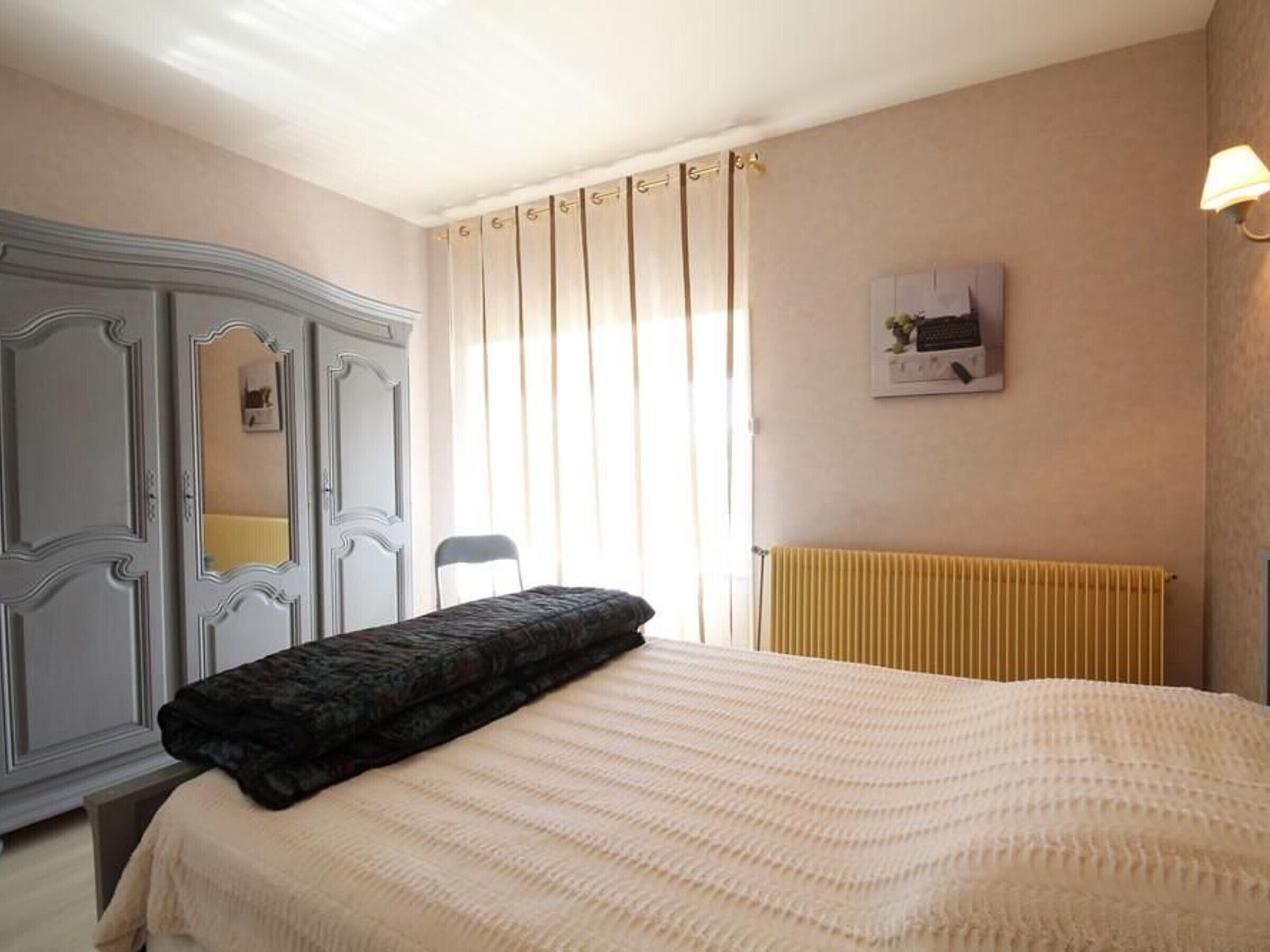 2 bedrooms, free WiFi