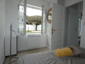 2 Schlafzimmer, Reisekinderbett, WLAN