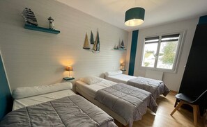 4 quartos, Wi-Fi de cortesia, roupa de cama