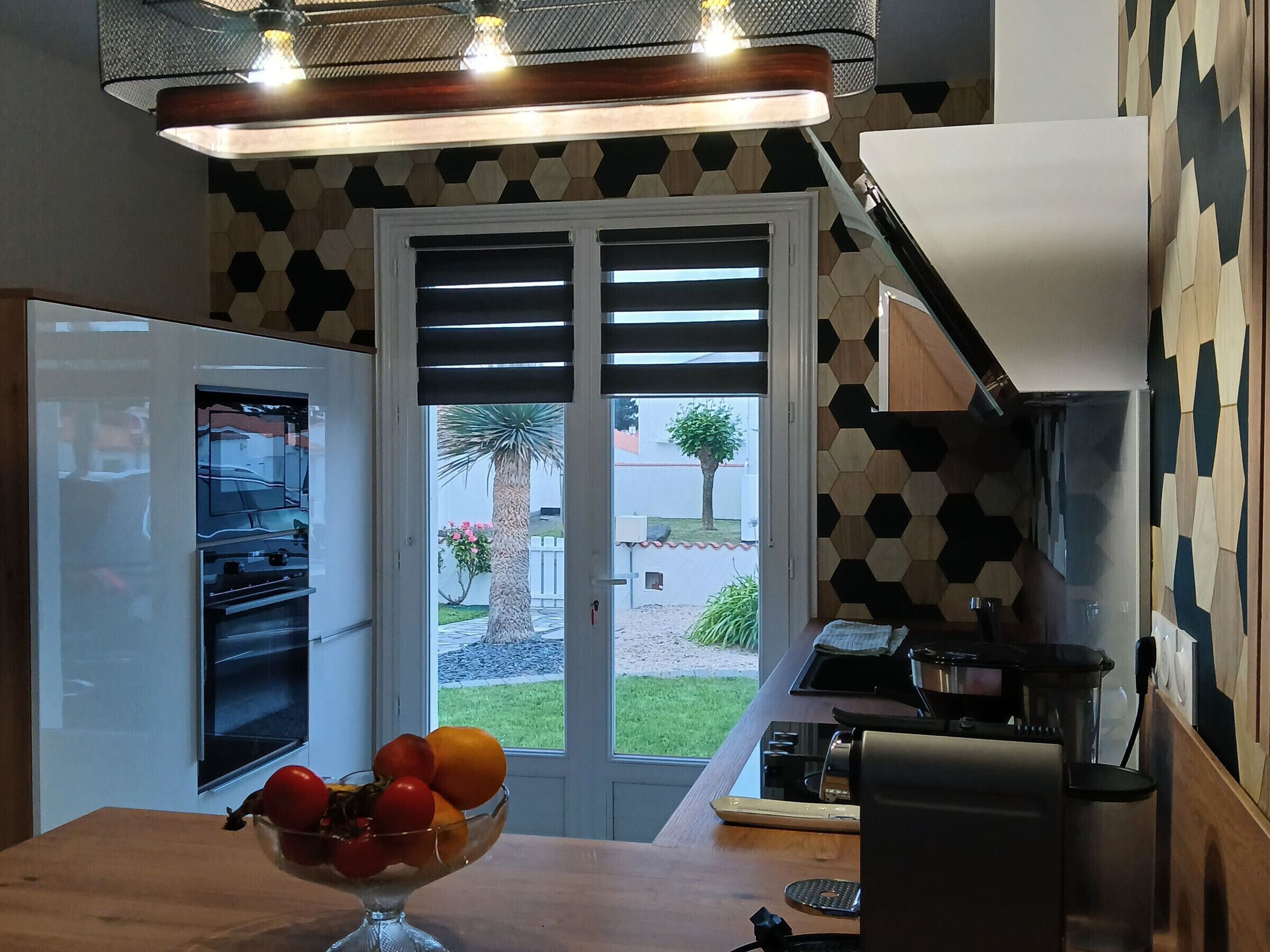 Kylskåp, mikrovågsugn, ugn och diskmaskin