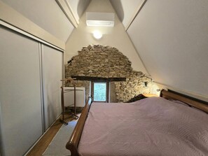 2 bedrooms, free WiFi