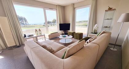 Luxurious apt 3 suites, sea view balcony, parking, wifi