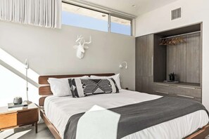 2 多间卧室、熨斗/熨衣板、WiFi、床单