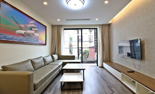 西湖豪華天堂套房飯店