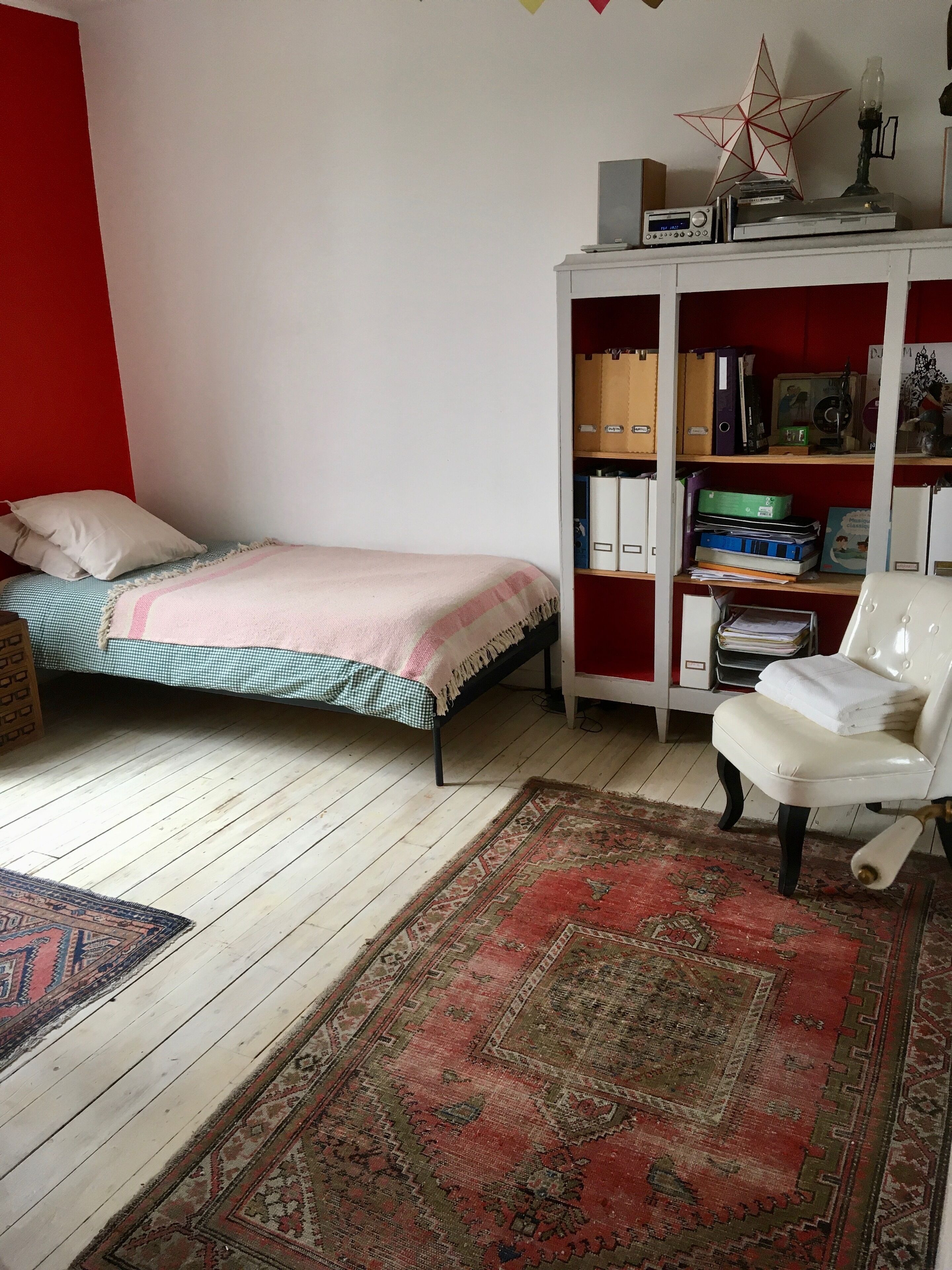 4 chambres, fer et planche à repasser, Wi-Fi, draps fournis