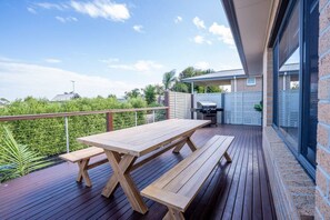 Outdoor dining - Ocean Shores - Torquay (Torquay)
