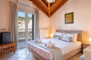 3 bedrooms, iron/ironing board, travel cot, free WiFi