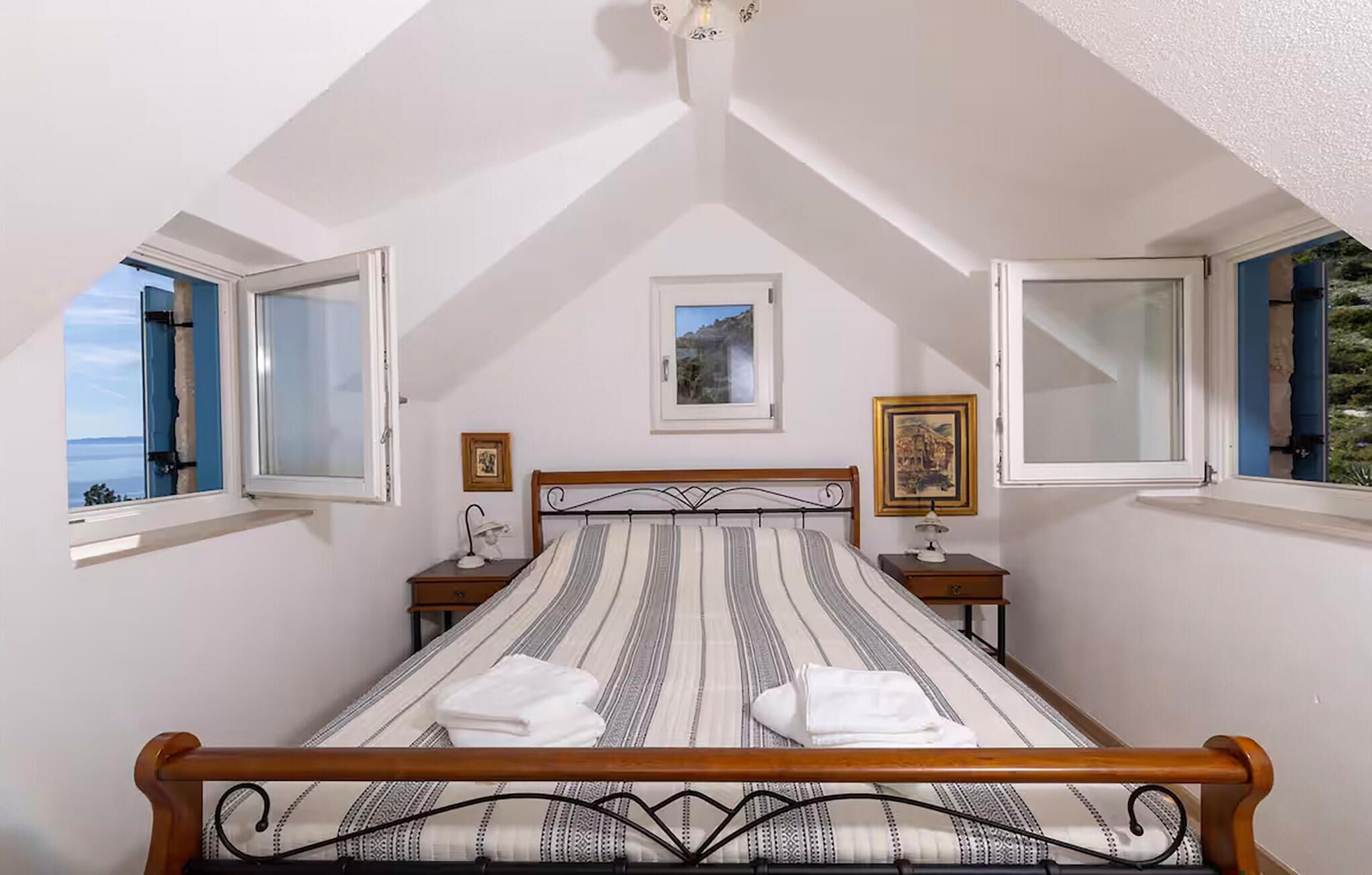 3 Bedroom Stunning Home In Zarace - Hvar