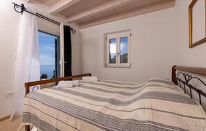 3 sovrum, värdeförvaringsskåp på rummet och strykjärn/strykbräda