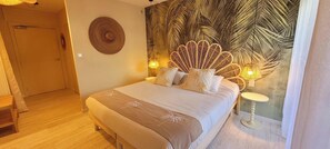 Classic Double Room | In-room safe, desk, soundproofing, free WiFi - hôtel tennis internationnal (Agde)