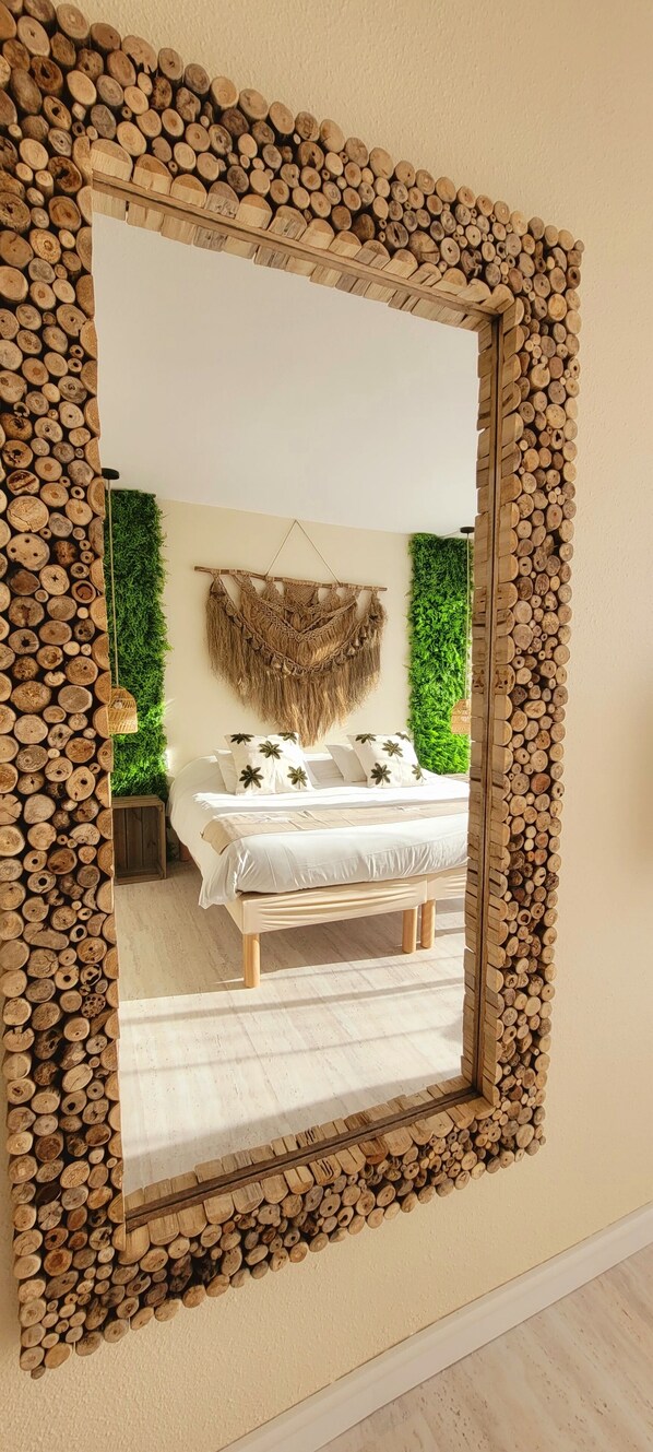 Coffres-forts dans les chambres, bureau, Wi-Fi gratuit