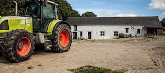 Rural farm Pembs Nat Park, converted barn, 2 miles to beach and Preselli hills