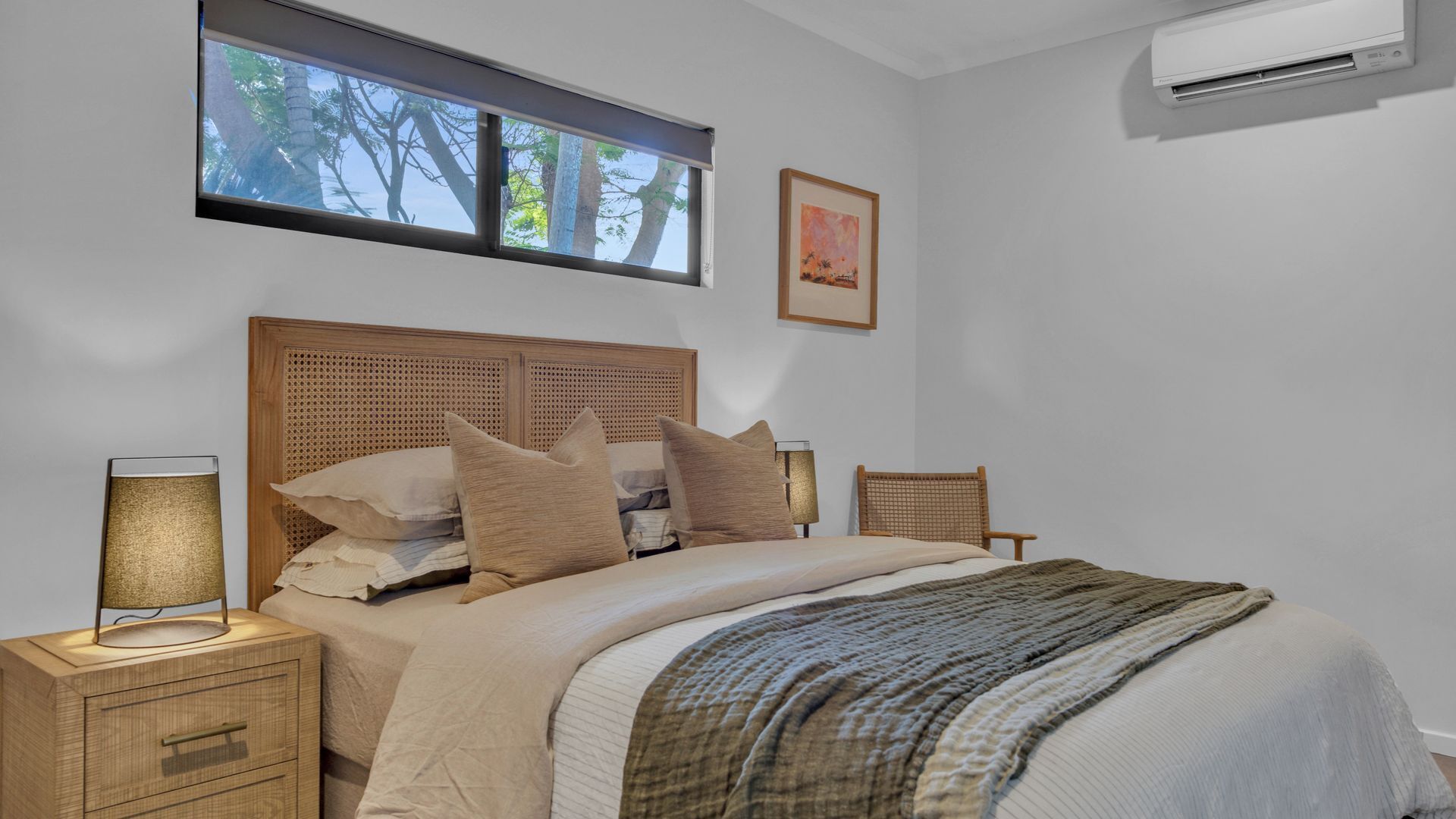 4 slaapkamers, een strijkplank/strijkijzer, gratis wifi, beddengoed