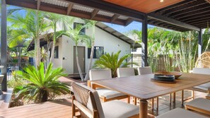 Outdoor dining - Jila - your curated Kimberley escape (Cable Beach)