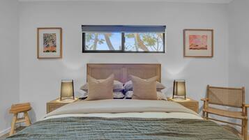 4 bedrooms, iron/ironing board, free WiFi, bed sheets