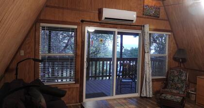 Charming 2-bedroom loft A Frame with lake view in peaceful Canyon Lake