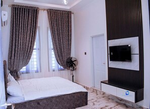 Luxury Apartment, Balcony, City View | 1 bedroom, desk, laptop workspace, blackout curtains - DEOSEA APARTMENTS (Abuja)