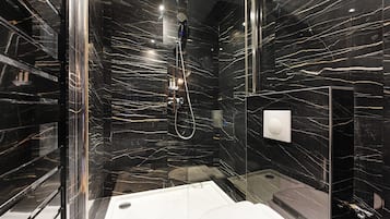 Apartment | Bathroom