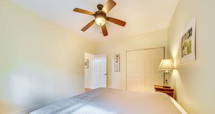 Beach Gear Provided! Lush, Quiet Hawaiian Hideaway