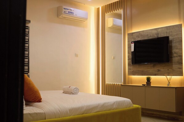 1 bedroom, iron/ironing board, WiFi