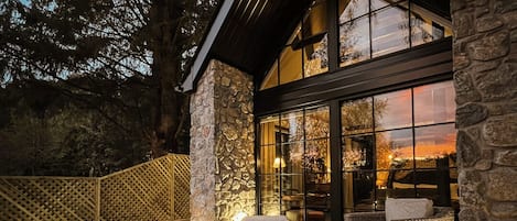 Sith Thicket | Terrace/patio