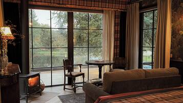 Urisk Hollow | Schreibtisch, laptopgeeigneter Arbeitsplatz, Verdunkelungsvorhänge