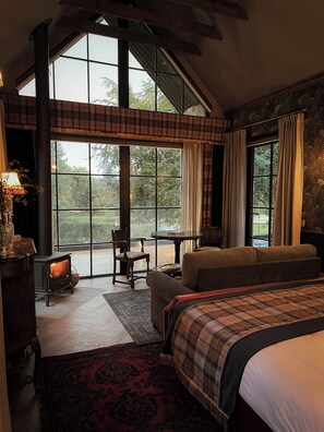 Urisk Hollow | Skrivbord, arbetsyta för laptop och mörkläggningsgardiner