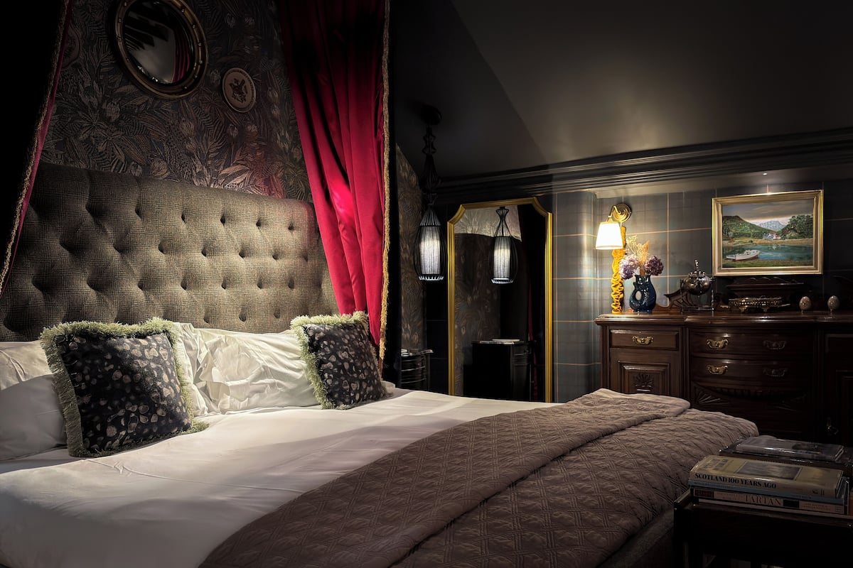 Luxury Double Room | Desk, laptop workspace, blackout drapes, iron/ironing board