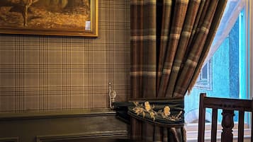 The Ghillie Dhu Retreat